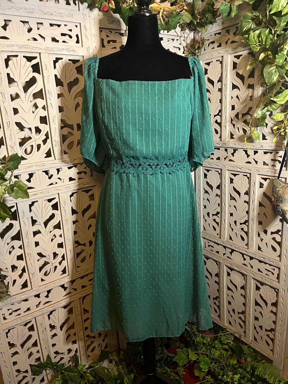BOHO FLASHBACK GREEN SWISS DOT SMOCKED SHORT SLEEVE PLUS SIZE DRESS